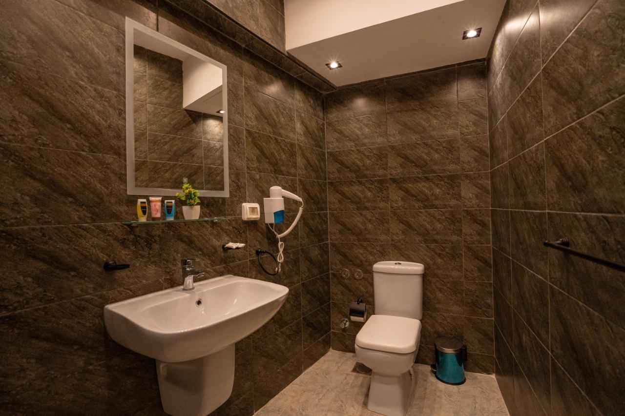 Sun And Sand Guest House Kafrat al Jabal Exterior photo